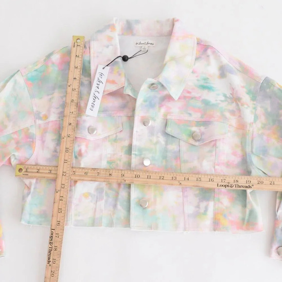 For Love  & Lemons Delphine Tie-Dye Print Cropped Denim Button Up Jacket L NWT - Picture 4 of 13